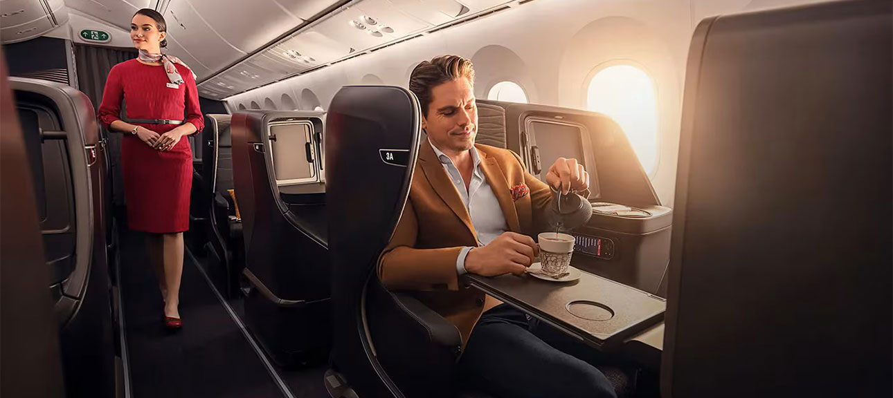 Your Ultimate Thanksgiving Flight Guide: Best Business Class Flights and Last-Minute Travel Offers